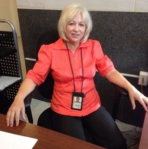 Meet your Posher, Debbie